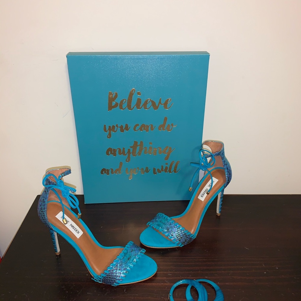 💫Steve Madden Turquoise Snake Heels